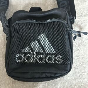 Adidas Logo Amplifier Crossbody 3 Stripes Bag in‎ Black